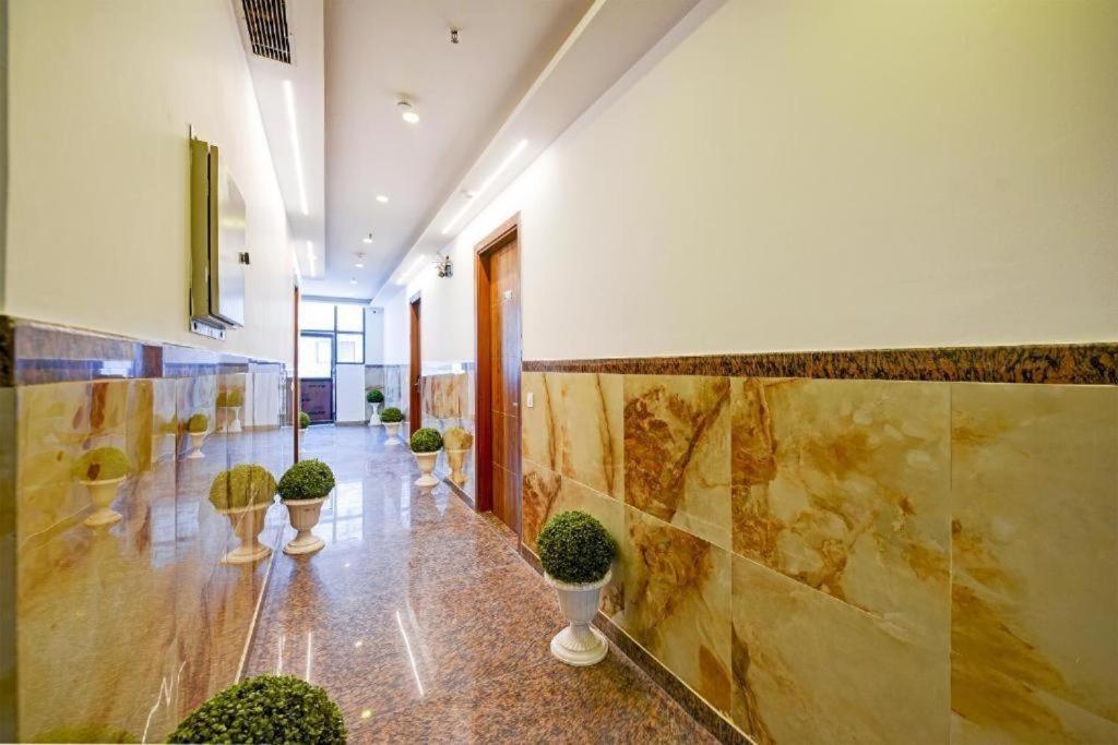 Hotel Rosewood Near Delhi Airport New Delhi Exterior photo
