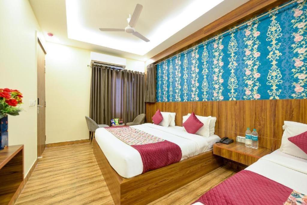 Hotel Rosewood Near Delhi Airport New Delhi Exterior photo